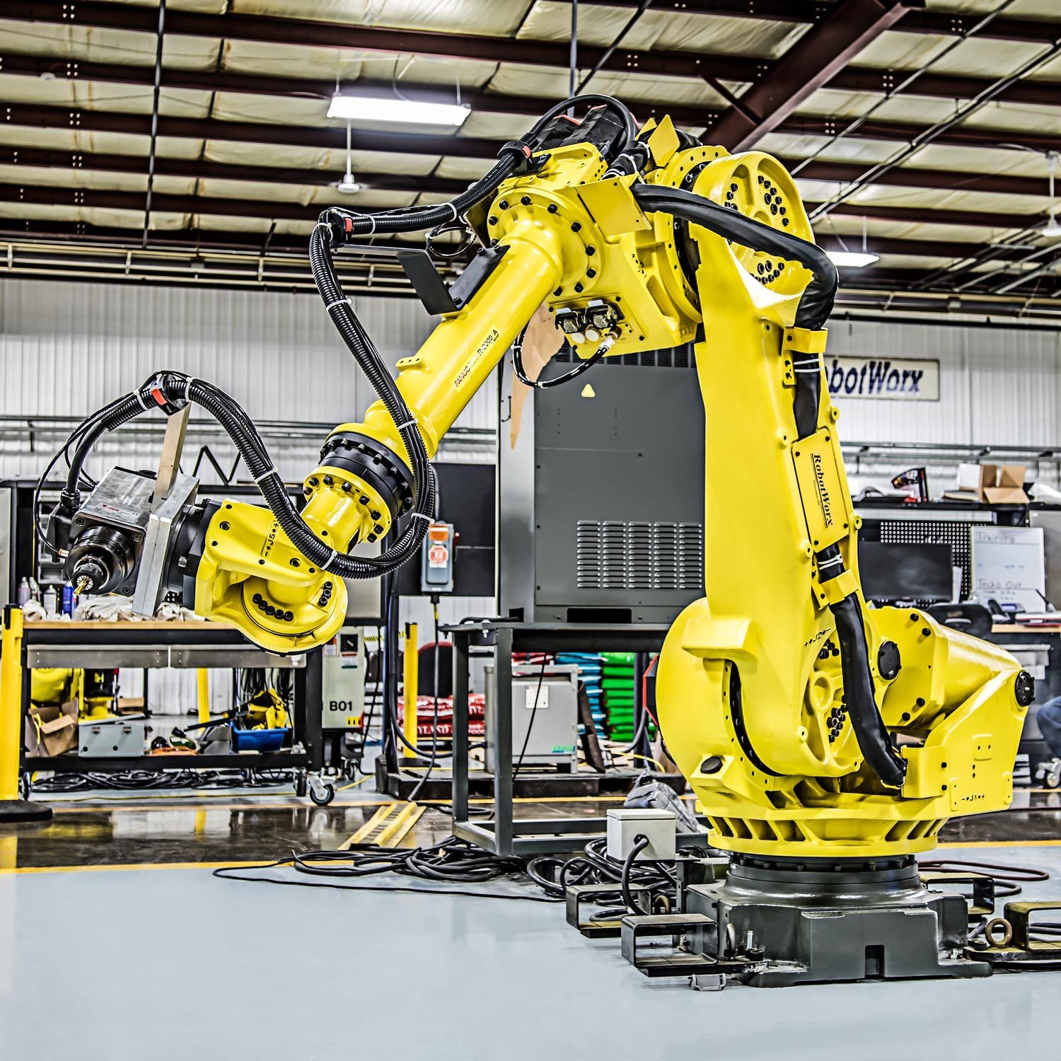 FANUC R-2000iA/165F (A05B-1324-B203) – Premium 6-Axis Robot for Industrial Automation