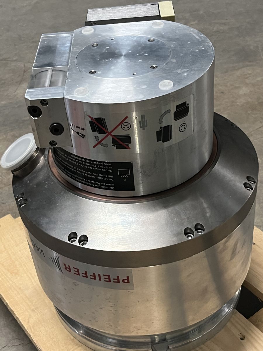 Pfeiffer Vacuum PM P03 020 GA Turbomolecular Pump: Precision Vacuum Technology for High-End Applications