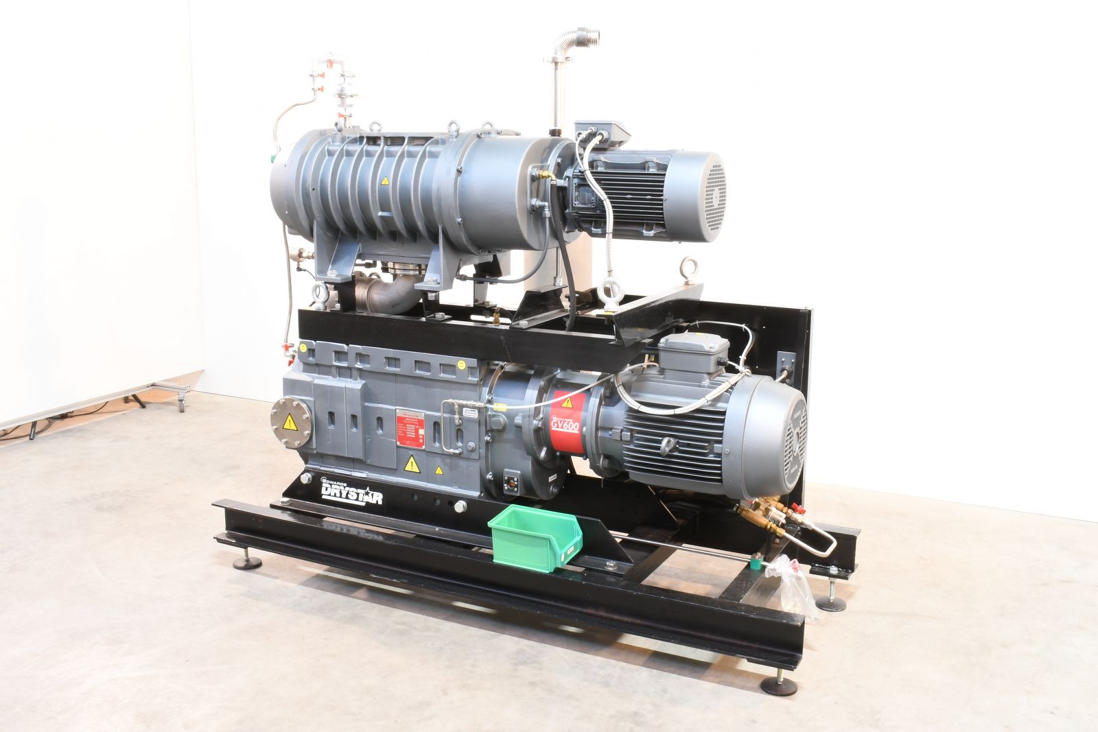 EDWARDS NRB484000, GV600/EH4200, DRYSTAR vacuum pumping system, SN:086055913 EDWARDS NRB484000, GV600/EH4200, DRYSTAR vacuum pumping system, SN:086055913