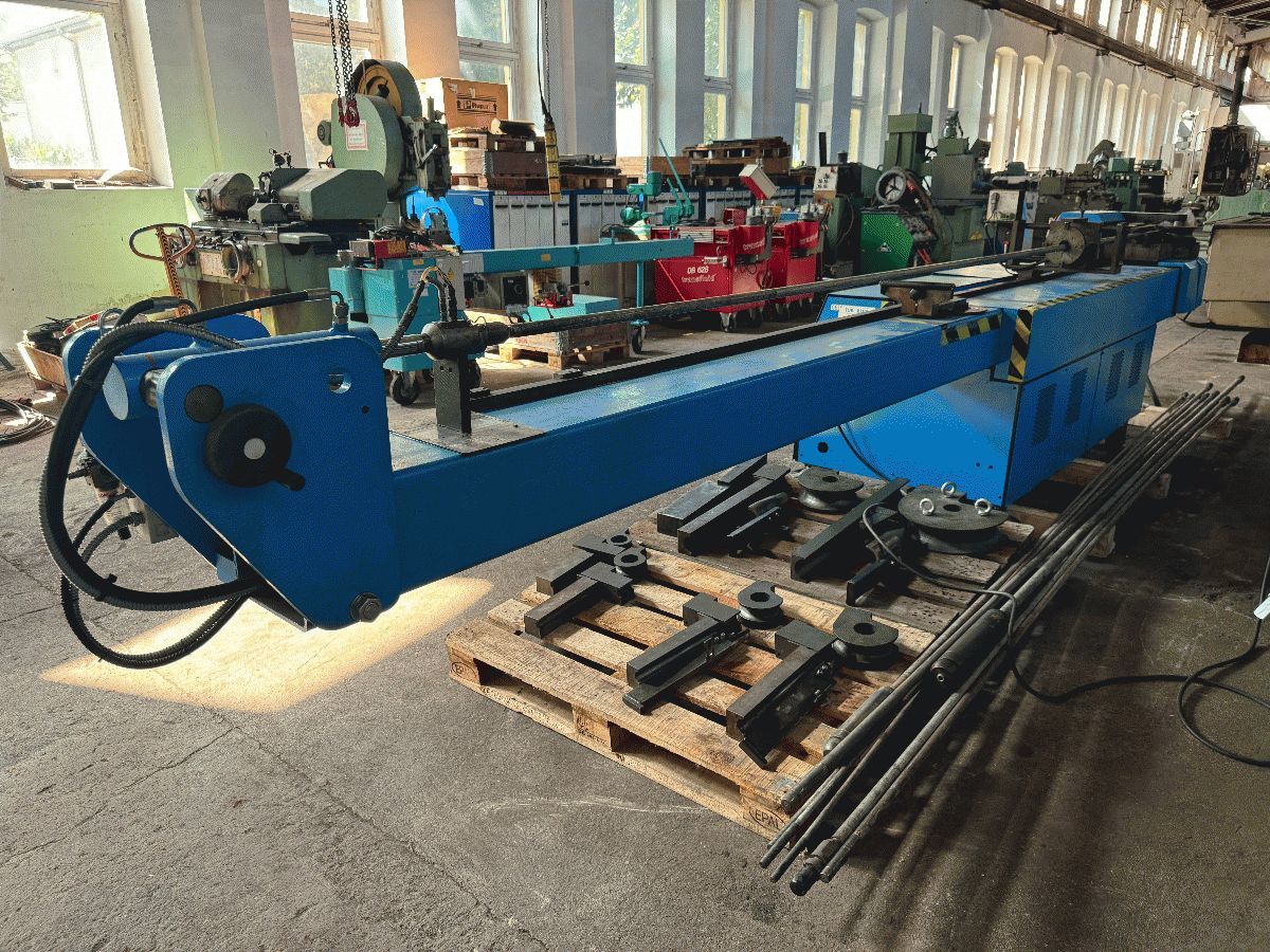 Pipe bending machine Pipe bending machine