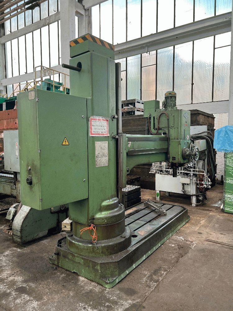 Radial drilling machine Radial drilling machine