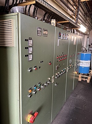 Complete hardening shop consisting of several ovens, protective gas generator, cleaning system Complete hardening shop consisting of several ovens, protective gas generator, cleaning system
