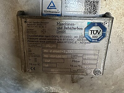 Complete hardening shop consisting of several ovens, protective gas generator, cleaning system Complete hardening shop consisting of several ovens, protective gas generator, cleaning system