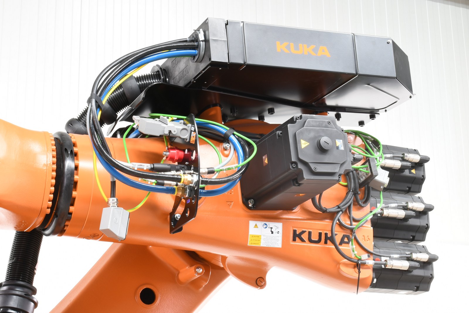 KUKA 10027576, KR 360 R2830, Schwerlast- Industrieroboter mit KRC4 Steuerung KUKA 10027576, KR 360 R2830, Schwerlast- Industrieroboter mit KRC4 Steuerung