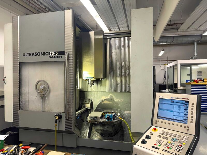 Deckel Maho DMG Ultrasonic 70-5 Sauer Deckel Maho DMG Ultrasonic 70-5 Sauer